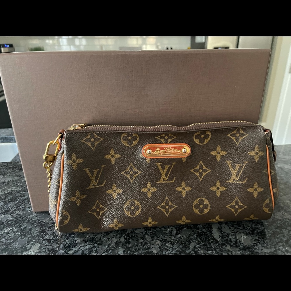 💯 AUTHENTIC LOUIS VUITTON EVA MONOGRAM CLUTCH ❤️💯